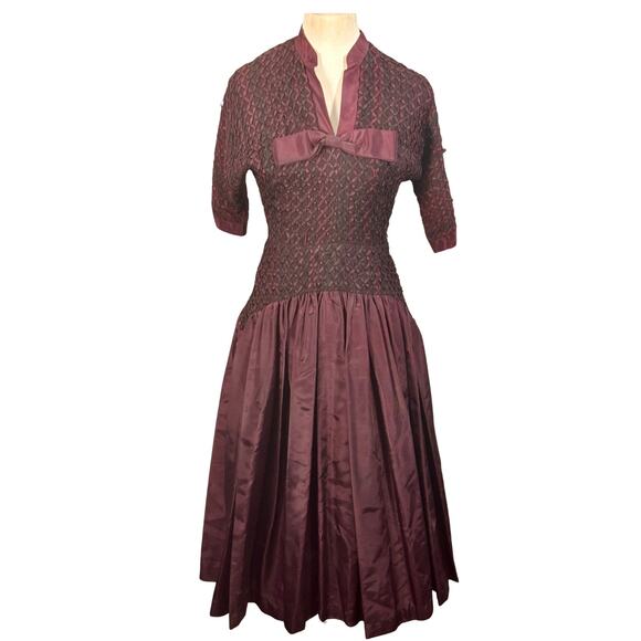 Vintage 50s Currant Red Betty Hartford Style Taffeta Ribbon Circle Skirt Small - Picture 1 of 6